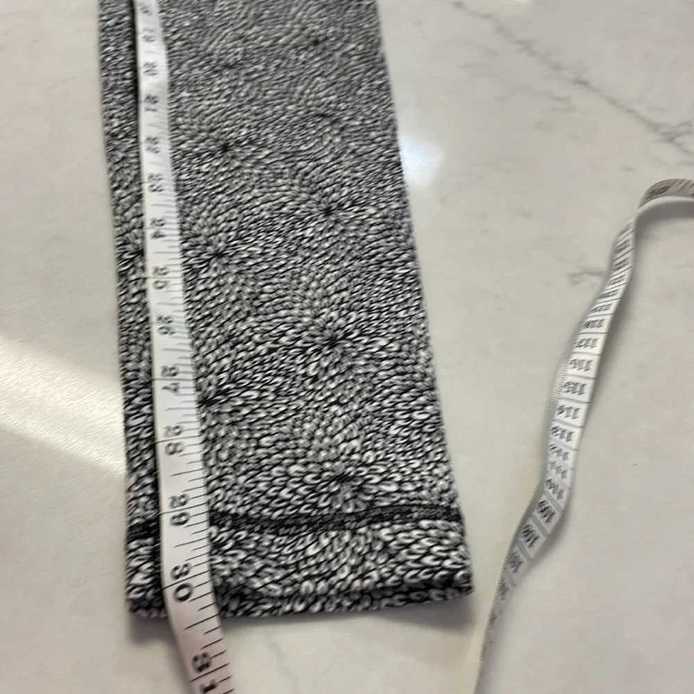 Lululemon Athletica Size 4